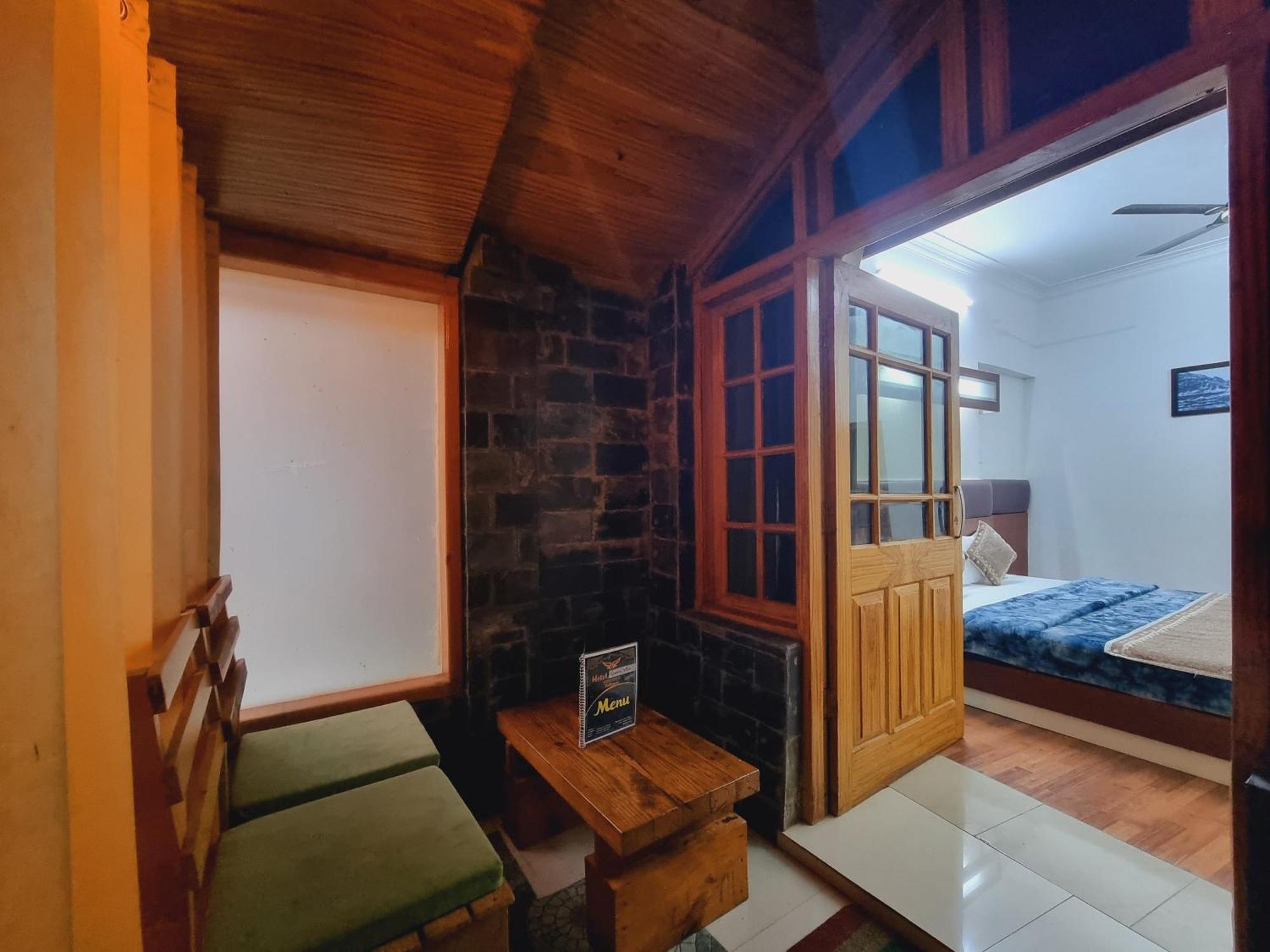 Wow Hotels Green View Далхаузи Экстерьер фото