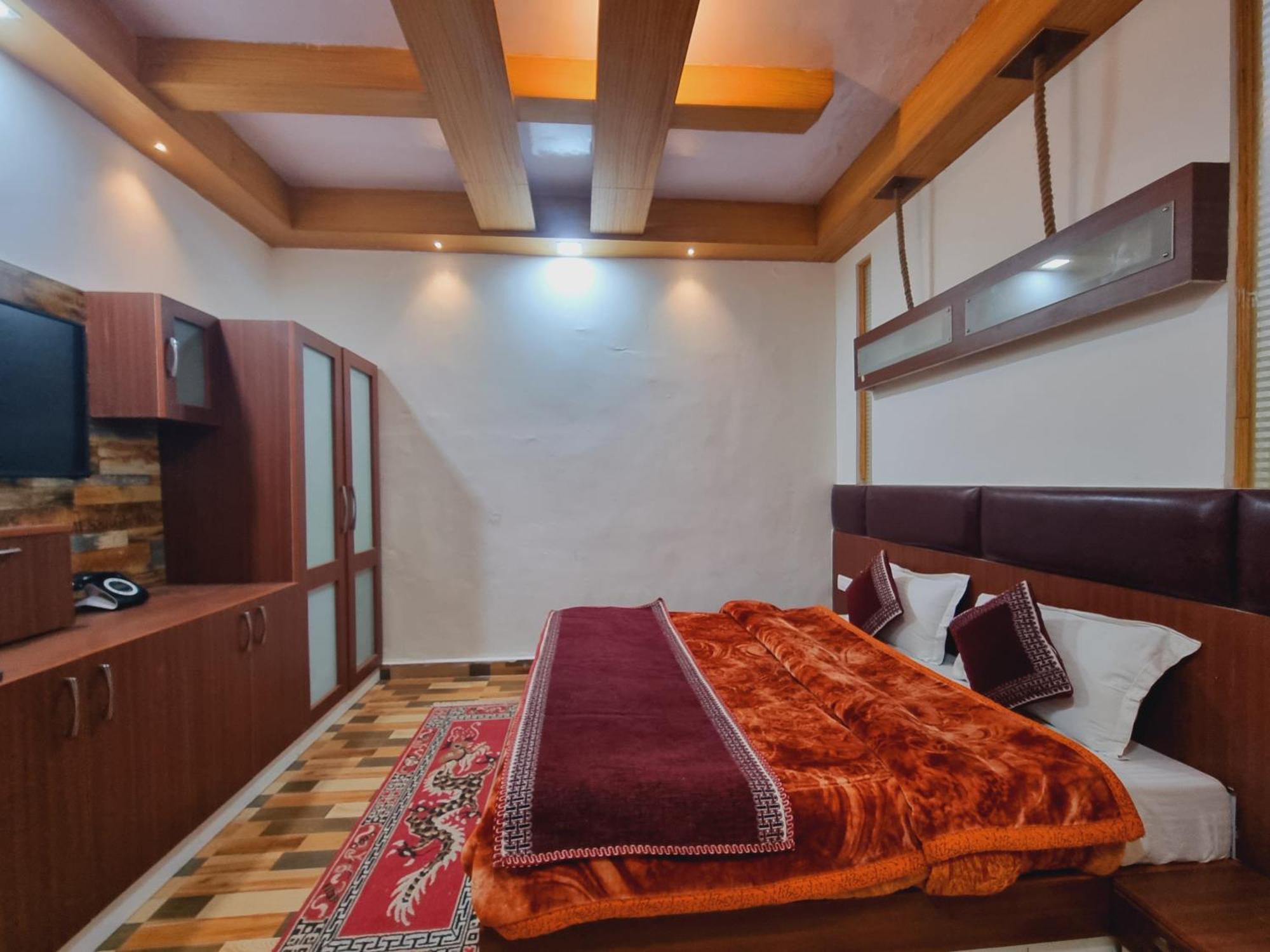 Wow Hotels Green View Далхаузи Экстерьер фото